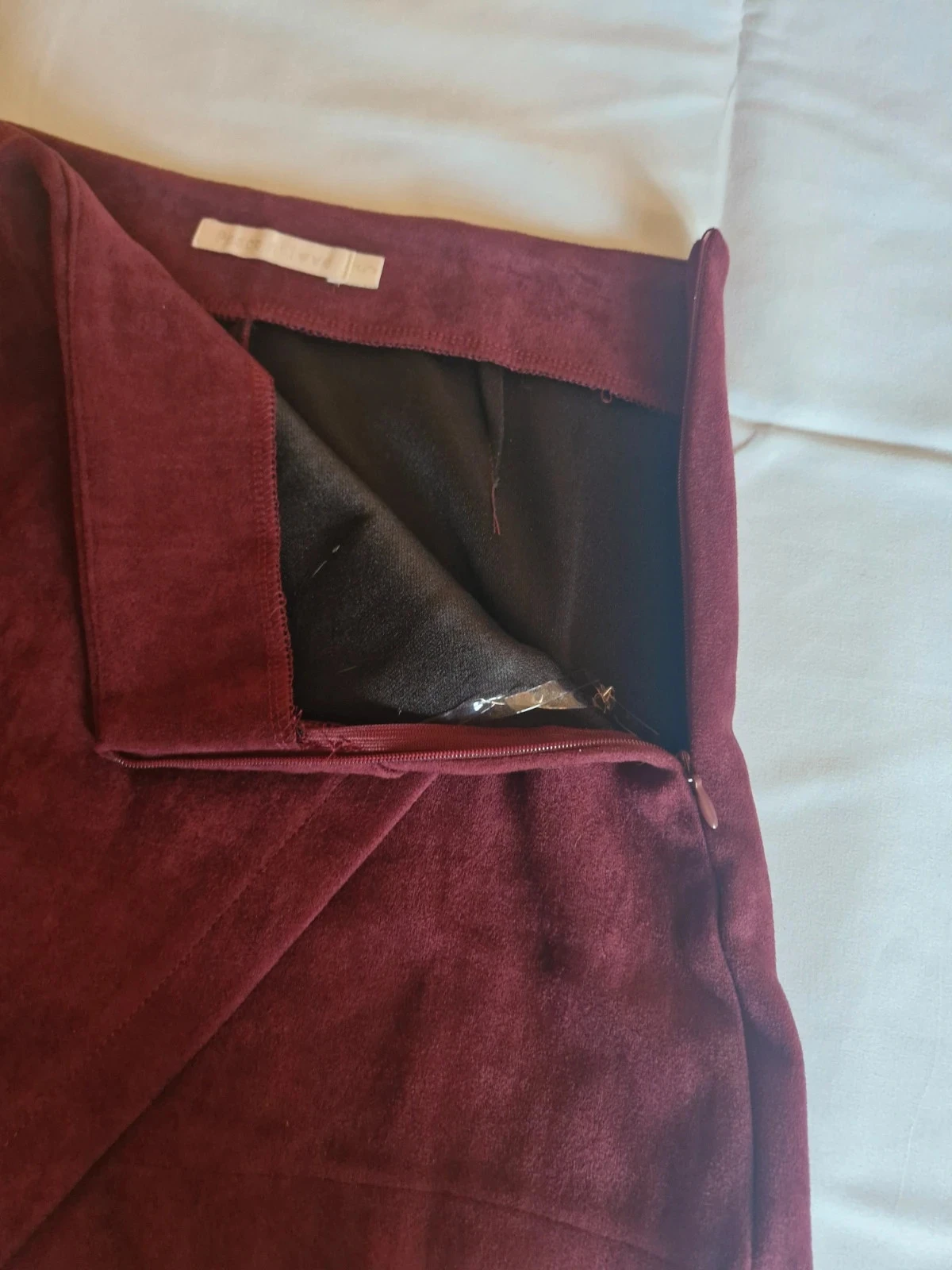 Falda corta efecto ante granate talla S – elegante y de moda – photo 4